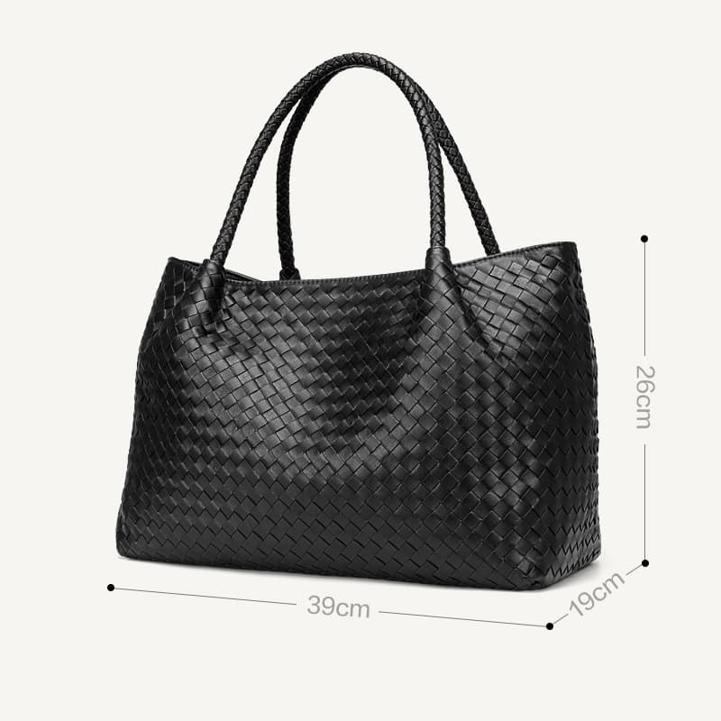 Bolsa feminina artesanal em pele de carneiro trançada. 5