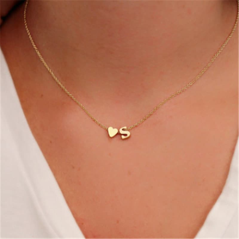 Peach Heart Shaped Letter Colar Clavicle Chain Colar