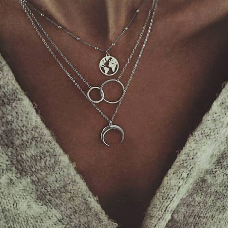 Colar Multilayer Boho com Lua e Mapa