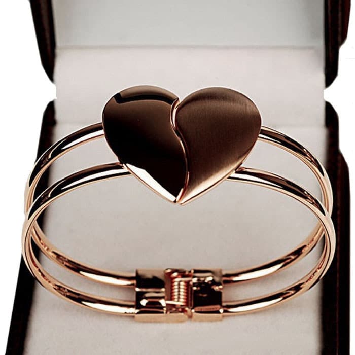 Pulseira feminina com dois corações foscos 6