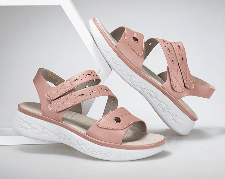 Chinelo feminino de dedo com salto baixo e plano 4