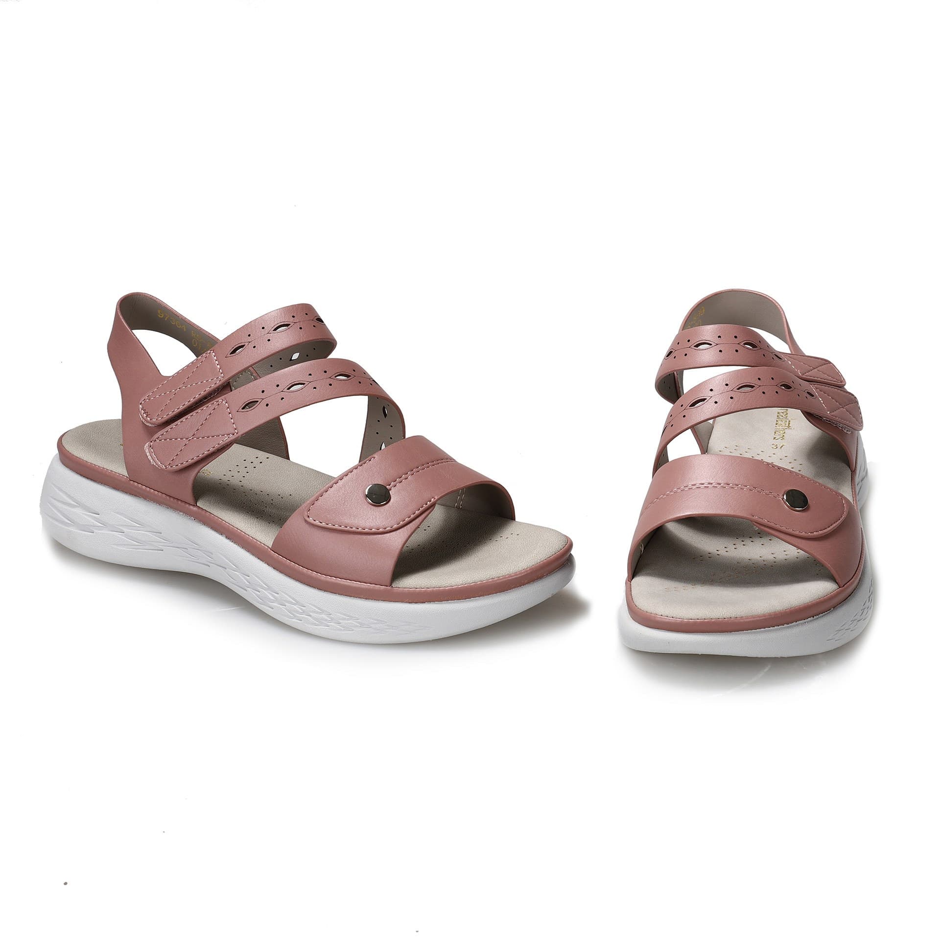 Chinelo feminino de dedo com salto baixo e plano