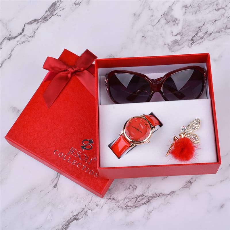 Conjunto de 3 peças: Relógio de pulso feminino em couro com mecanismo de quartzo, óculos de sol e corsage. Ideal para pr 4
