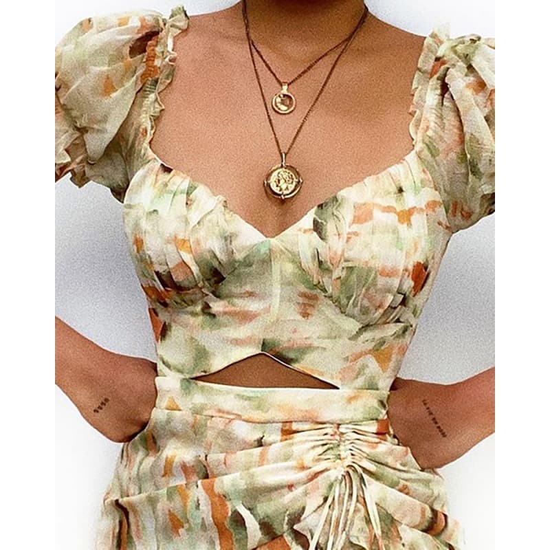 Vestido feminino de verão com mangas bufantes e cordão na cintura. 4