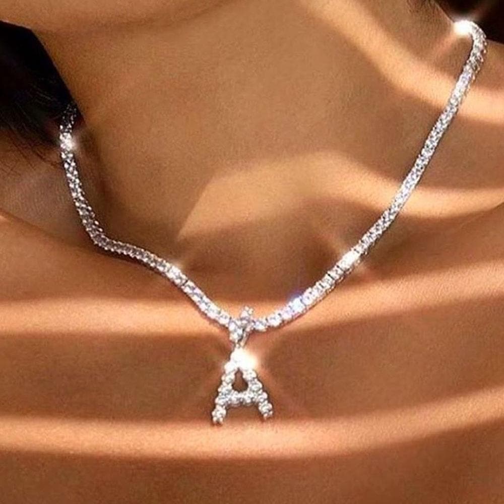 Colar com pingente de 26 letras e strass brilhante para mulheres