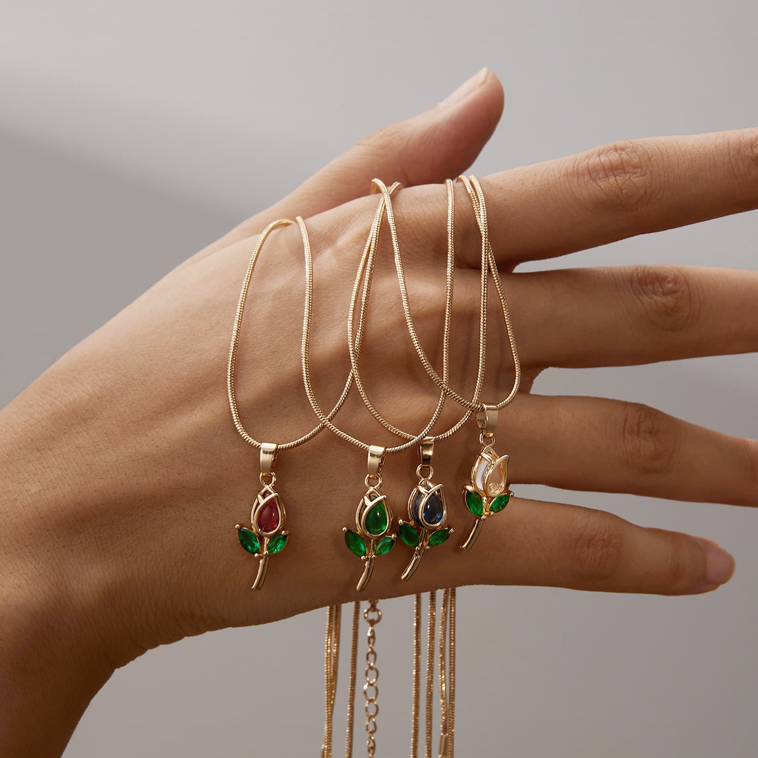 Colar elegante de tulipas para mulheres 4