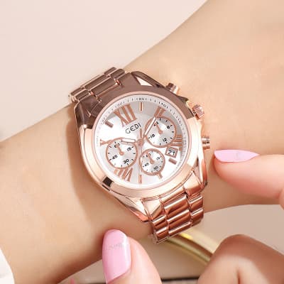 Relógio feminino casual de luxo em cor ouro rosa 3