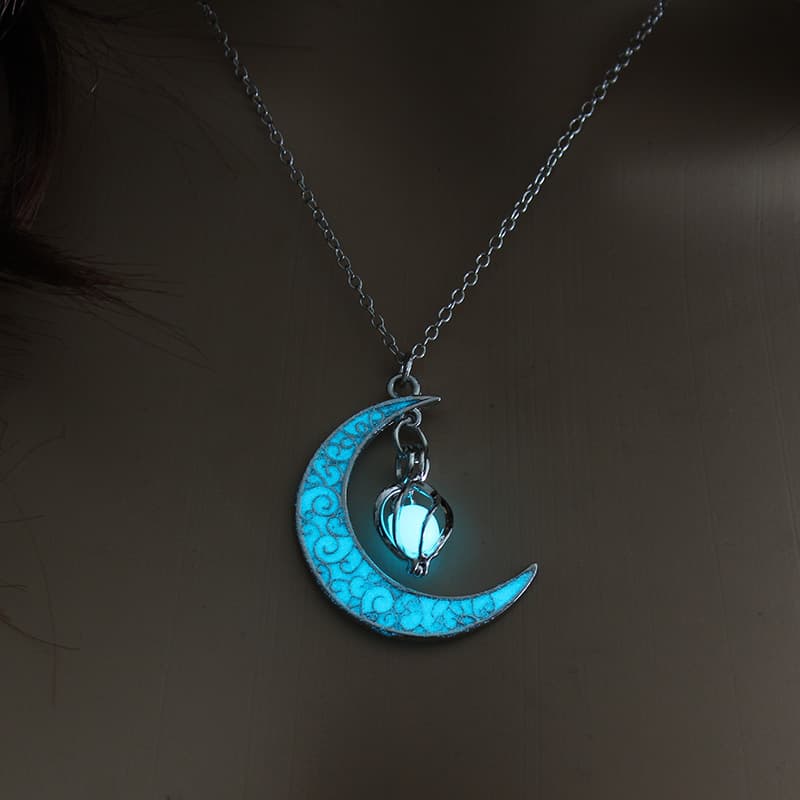 Glowing Pingente Necklaces Silver Plated Chain Necklaces