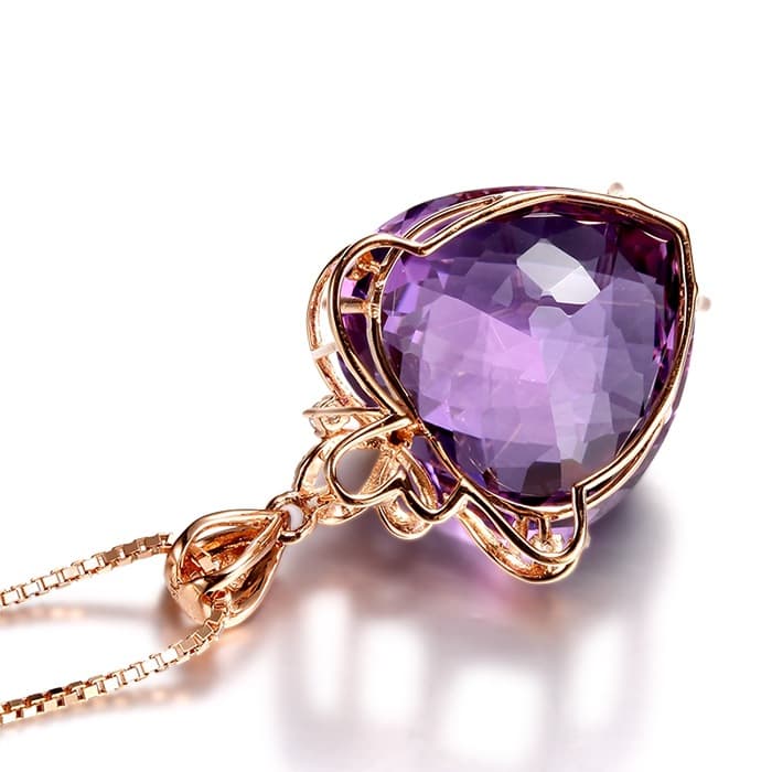 Colar feminino com pingente 2