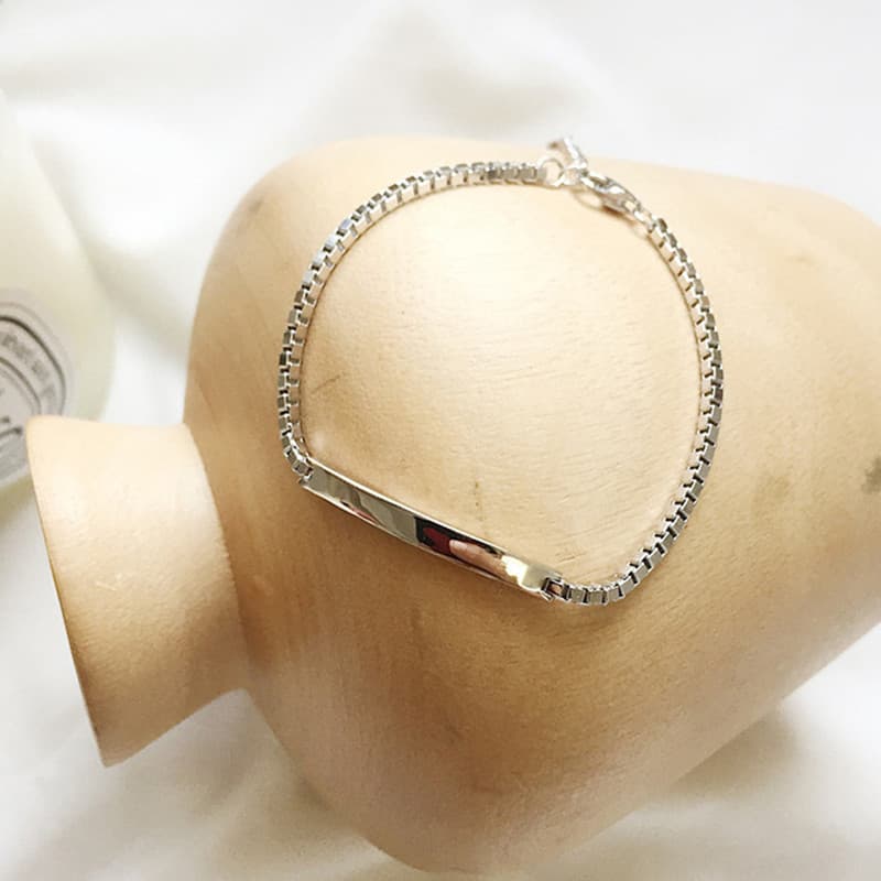 Pulseira feminina em cor prata 925