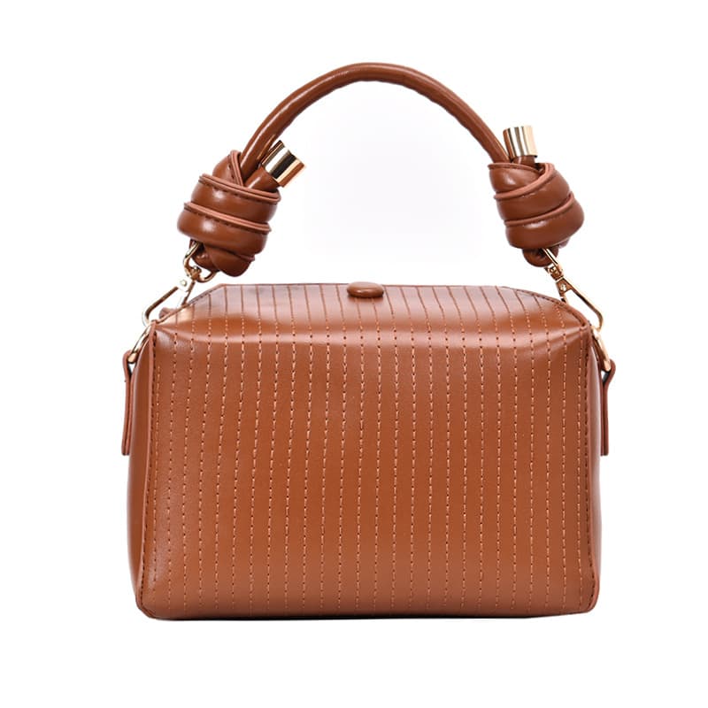 Bolsa pequena de mão feminina para o verão.