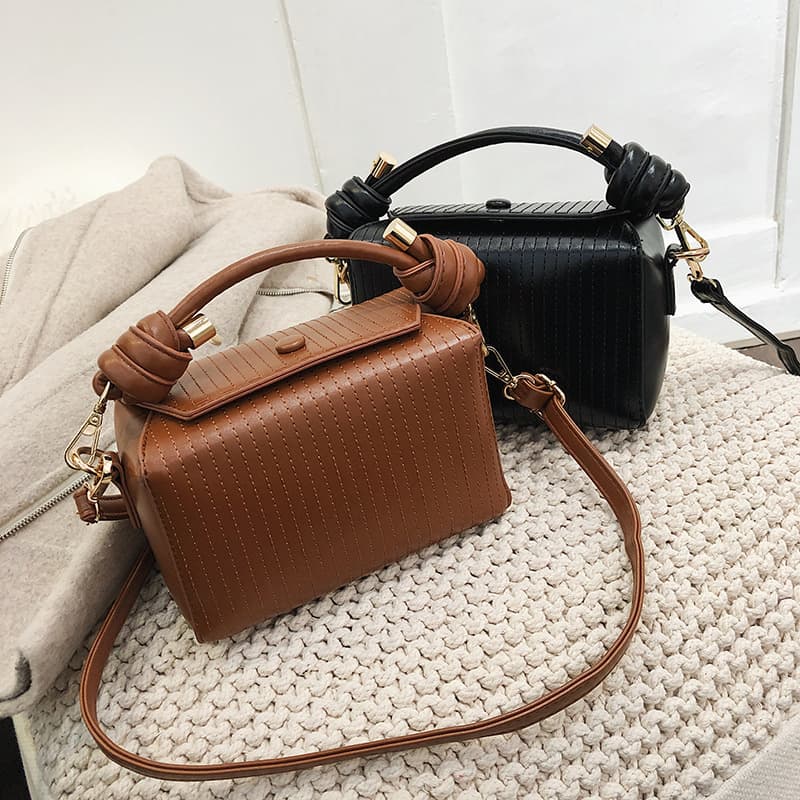 Bolsa pequena de mão feminina para o verão. 5