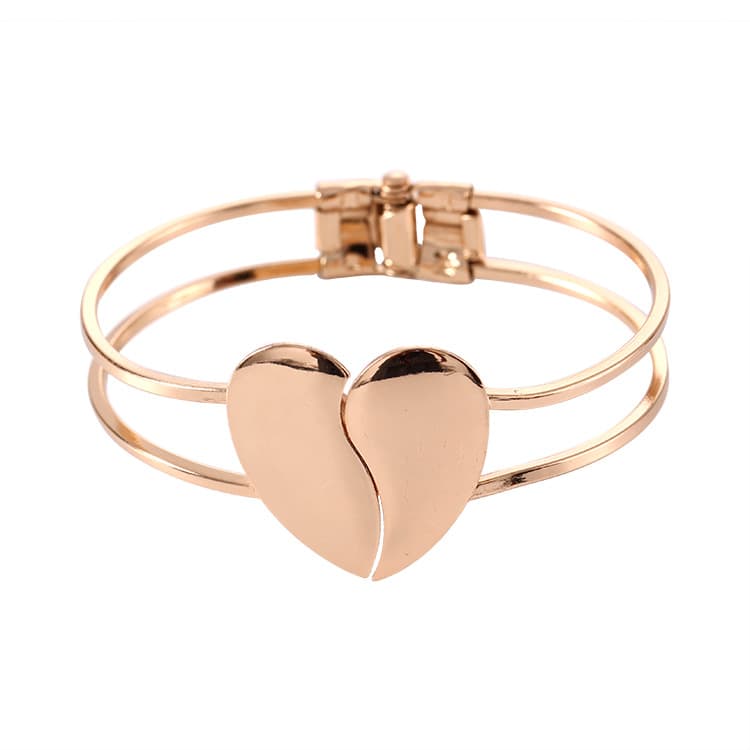Pulseira feminina com dois corações foscos 3