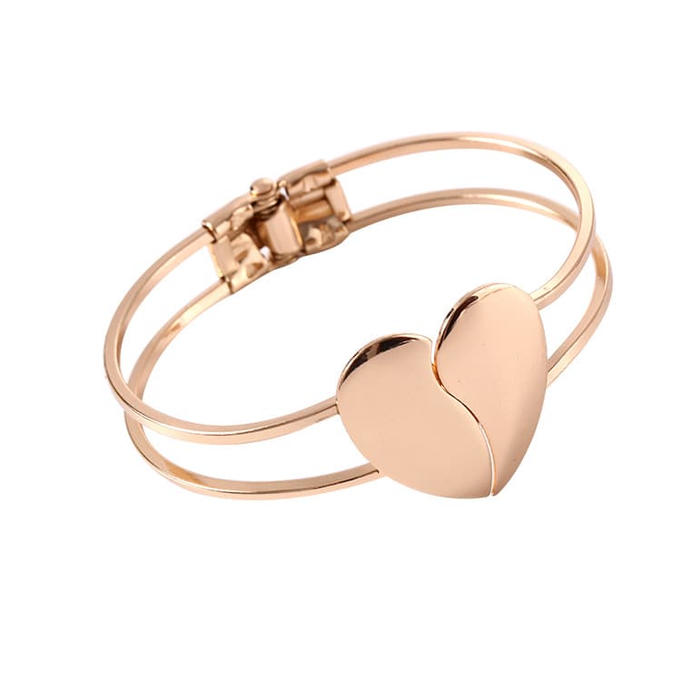 Pulseira feminina com dois corações foscos 5