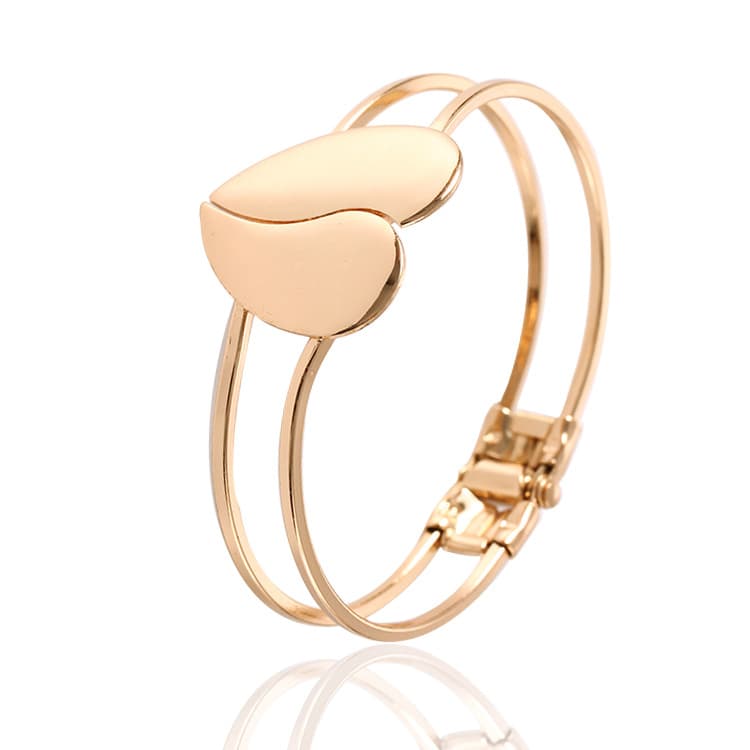 Pulseira feminina com dois corações foscos 4