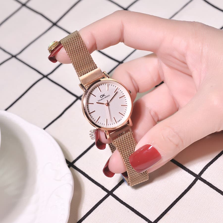 Relógio feminino de quartzo com pulseira de malha à prova d'água e simples. 5