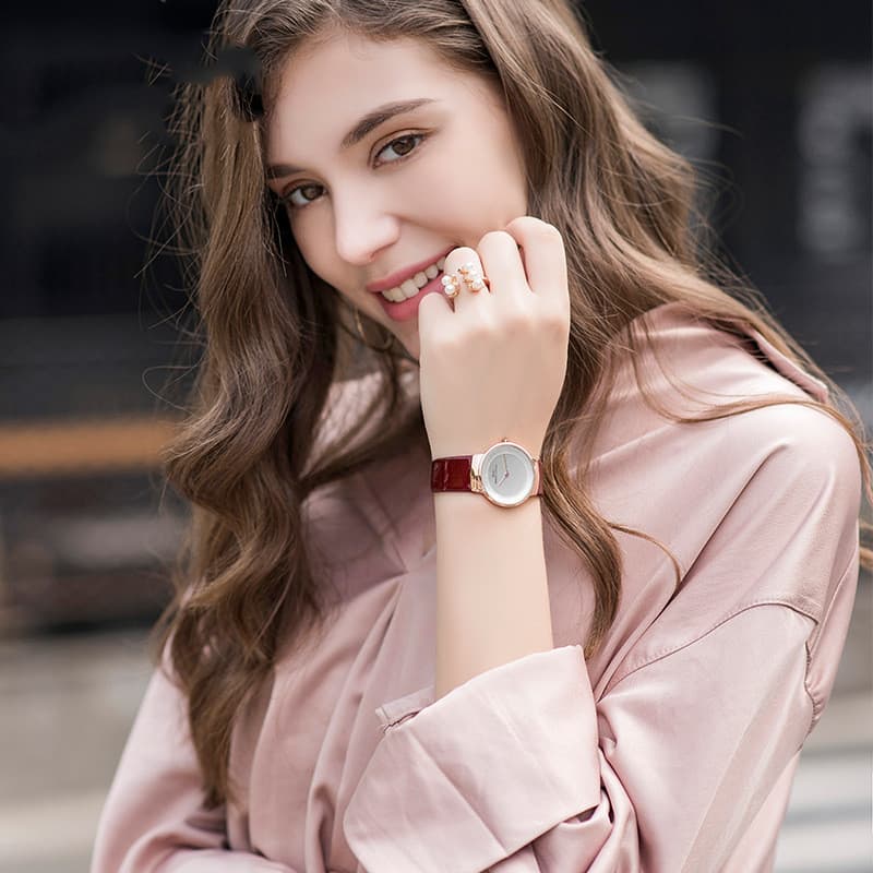 Novo relógio de quartzo minimalista e fino para mulheres 2