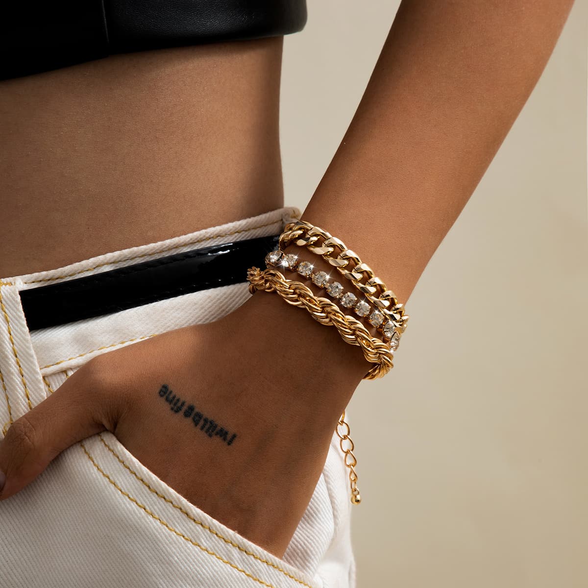 Conjunto de joias geométricas com personalidade para mulheres que adoram vento frio