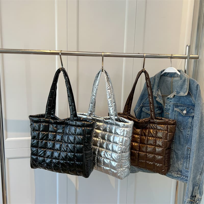 Bolsa de ombro feminina de inverno com estampa xadrez. 3