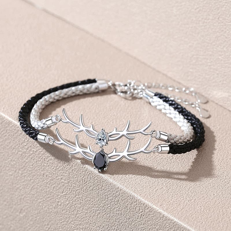 Pulseira de casal feminina em cor prata 3