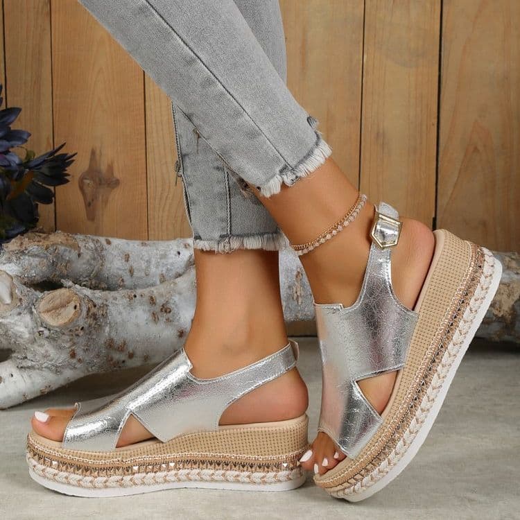 SandáLias De VerãO Brilhantes Com Design Vazado, Estilo Bico De Peixe, Para Mulheres. Sapatos De Salto Plataforma Com Fivela.