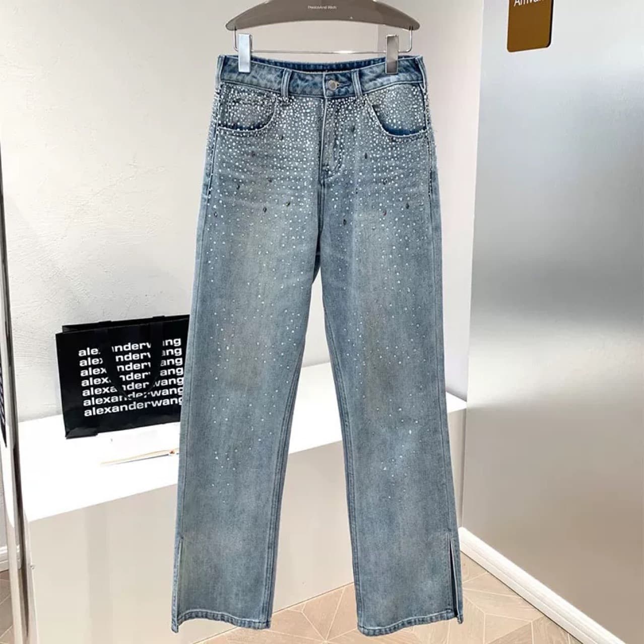 CalçA Jeans Feminina De Cintura Alta Com Strass, Fenda E Mod 5
