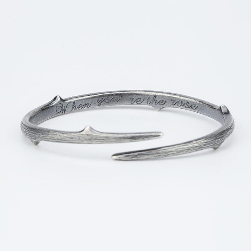 Pulseira retrô com espinhos para mulheres