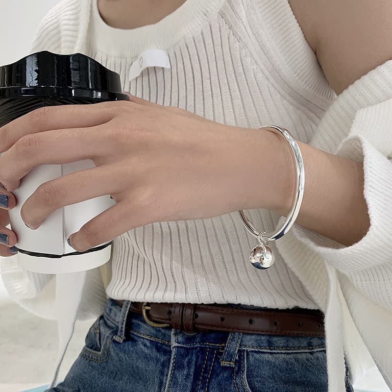 Pulseira feminina com pingente de bola de personalidade 5