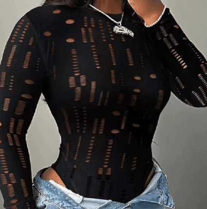 Body justo e sexy em tecido jacquard rasgado