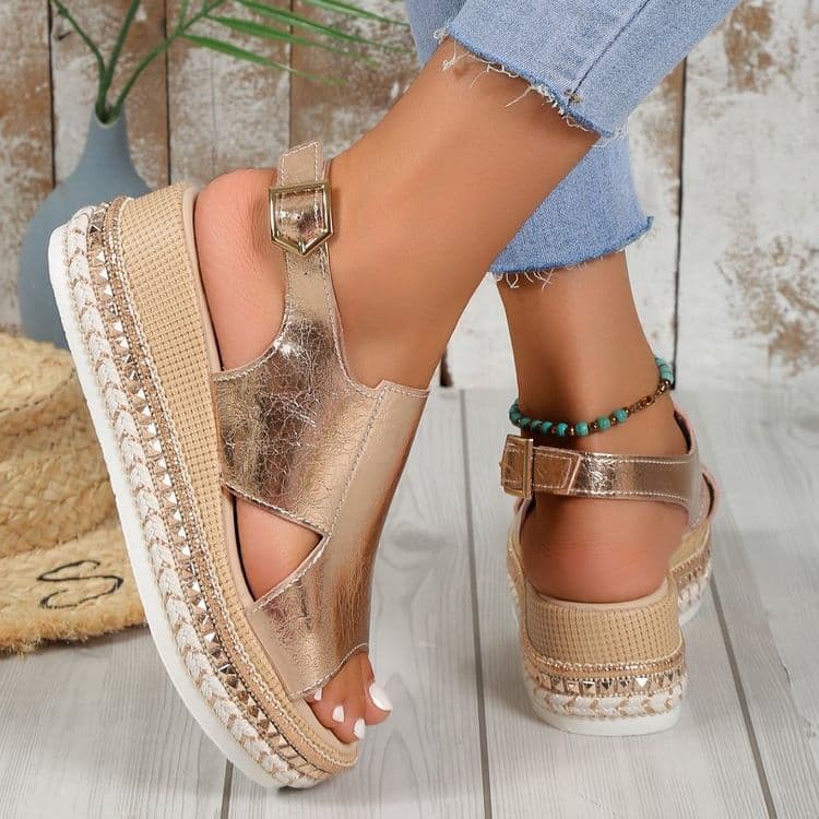 SandáLias De VerãO Brilhantes Com Design Vazado, Estilo Bico De Peixe, Para Mulheres. Sapatos De Salto Plataforma Com Fivela.