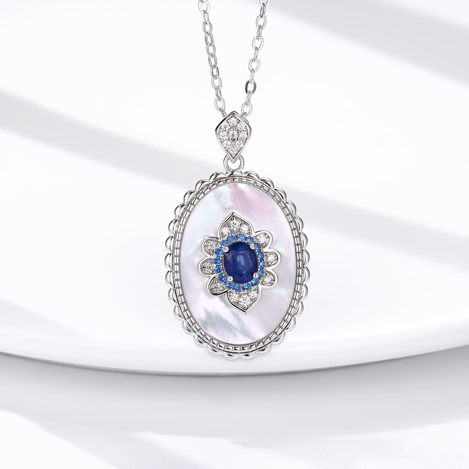 Pingente de Diamante e Safira em Prata 925