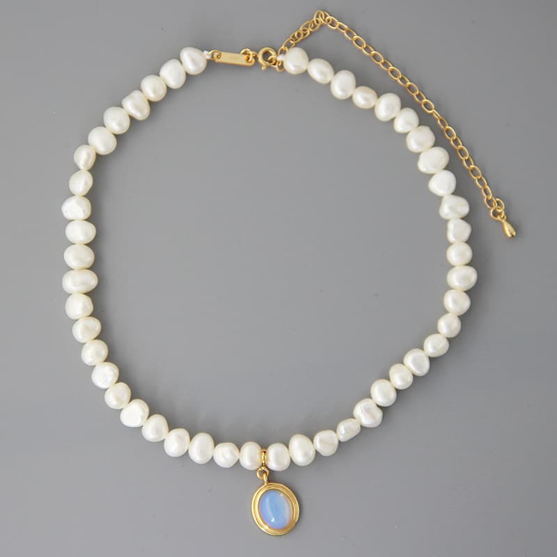 Round Medal Pearl Colar Irregular Pearl