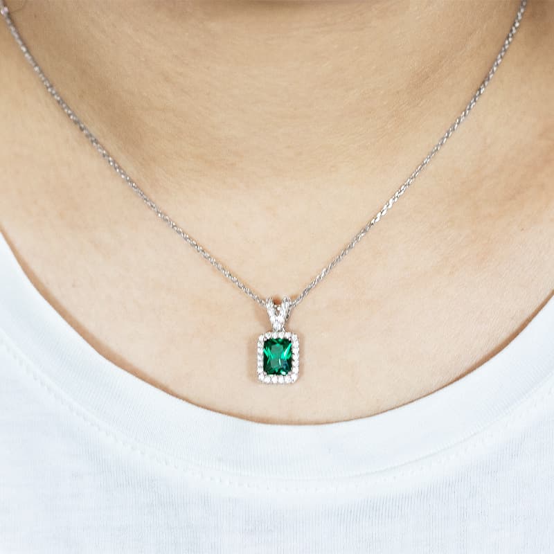 Colar de clavícula com esmeralda para mulheres