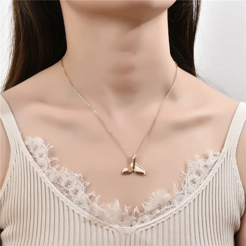 Colar com Pingente de Cauda de Sereia Feminino 3