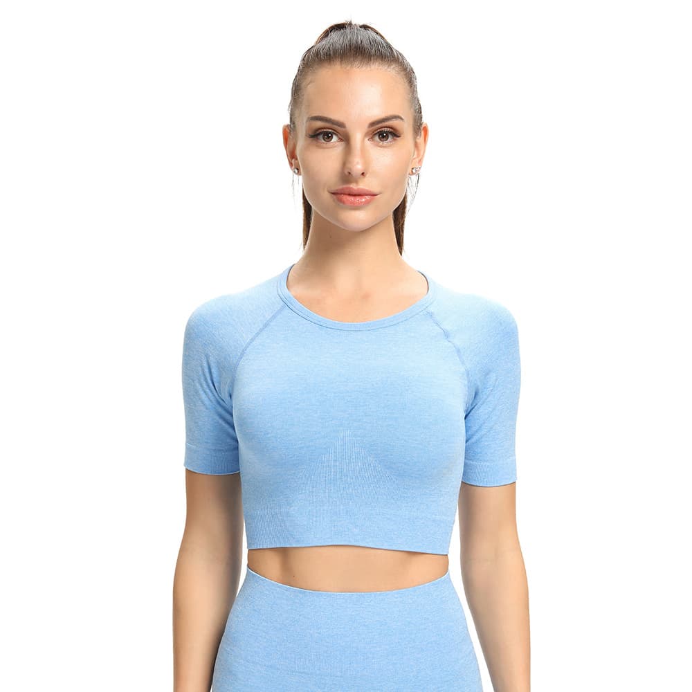 Camiseta fitness de manga curta com gola redonda e cor sólida, que absorve o suor.
