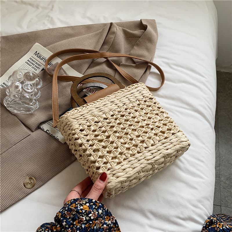 Nova bolsa feminina moderna e casual em tecido trançado.