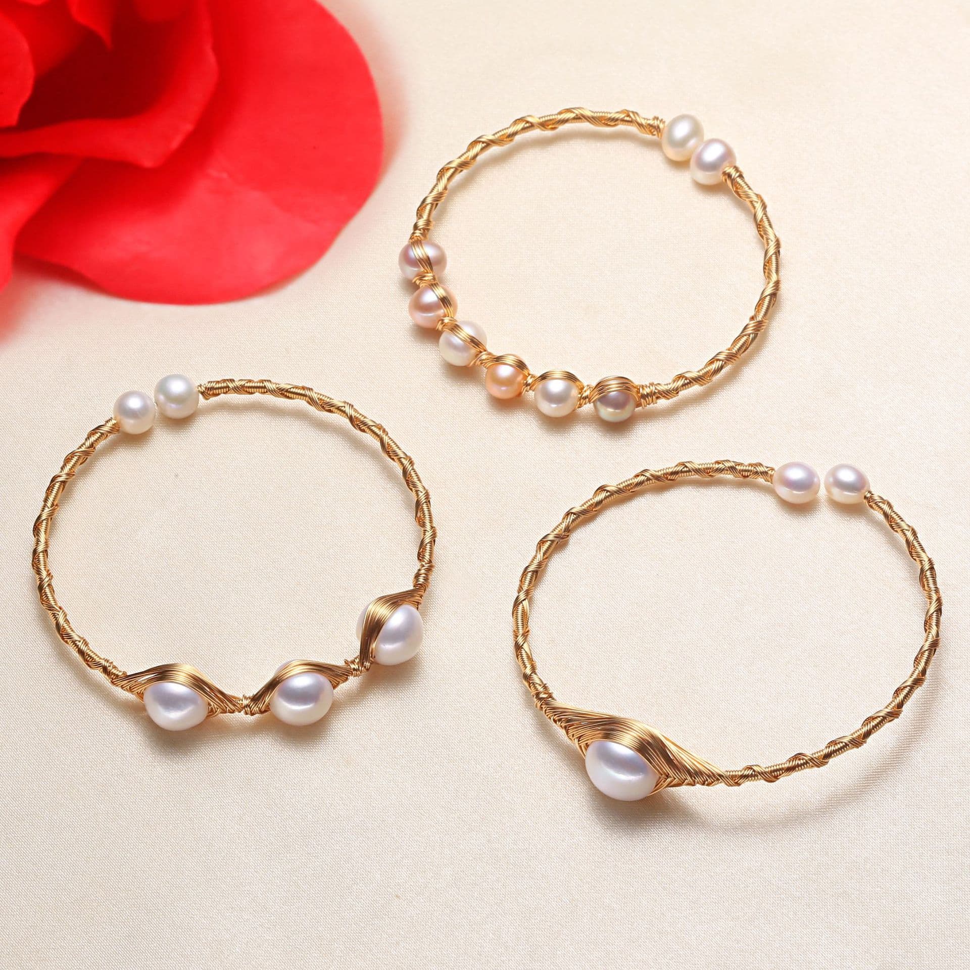 Pulseira de pérolas de água doce para mulheres