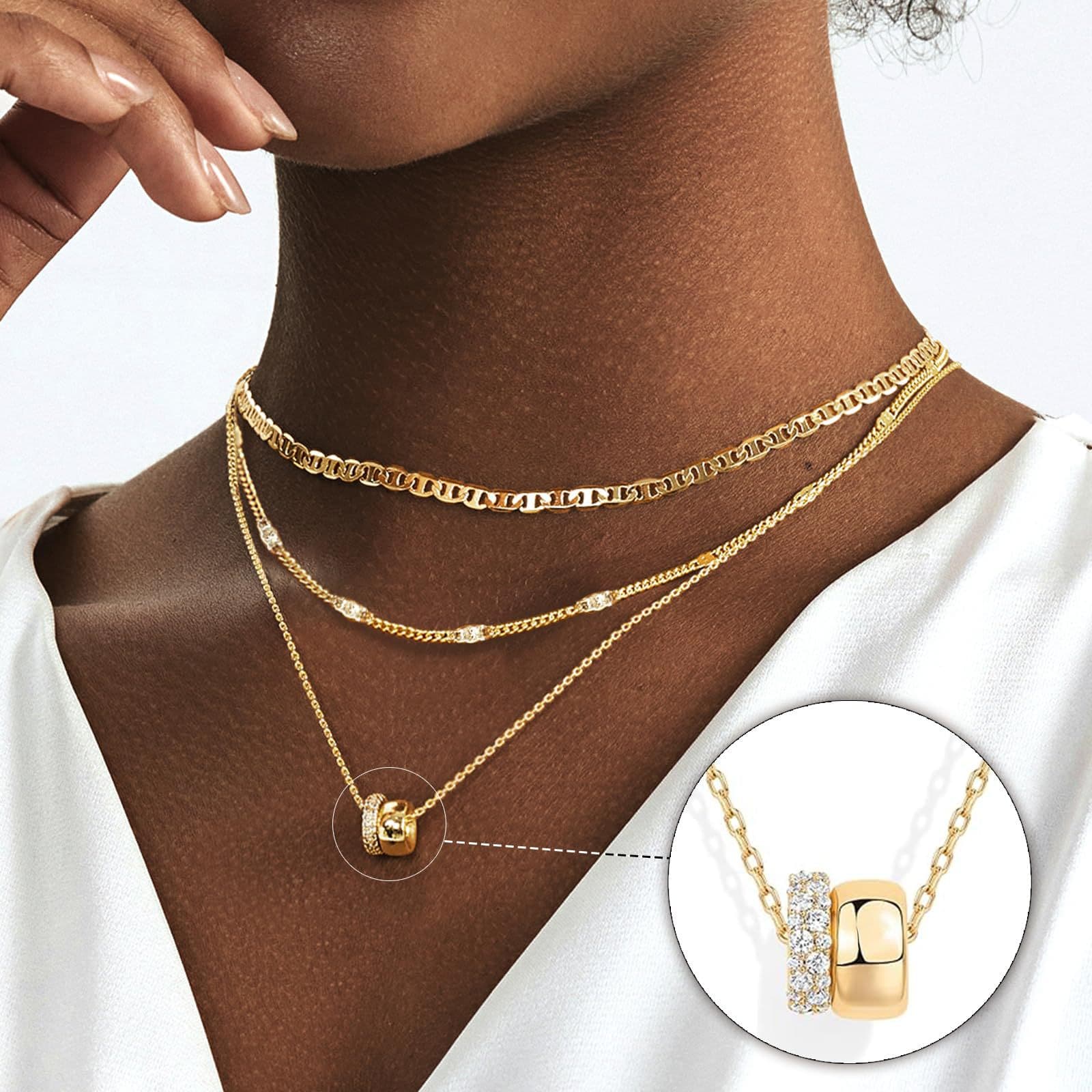 Colar com zircônias, perfeito para mulheres.