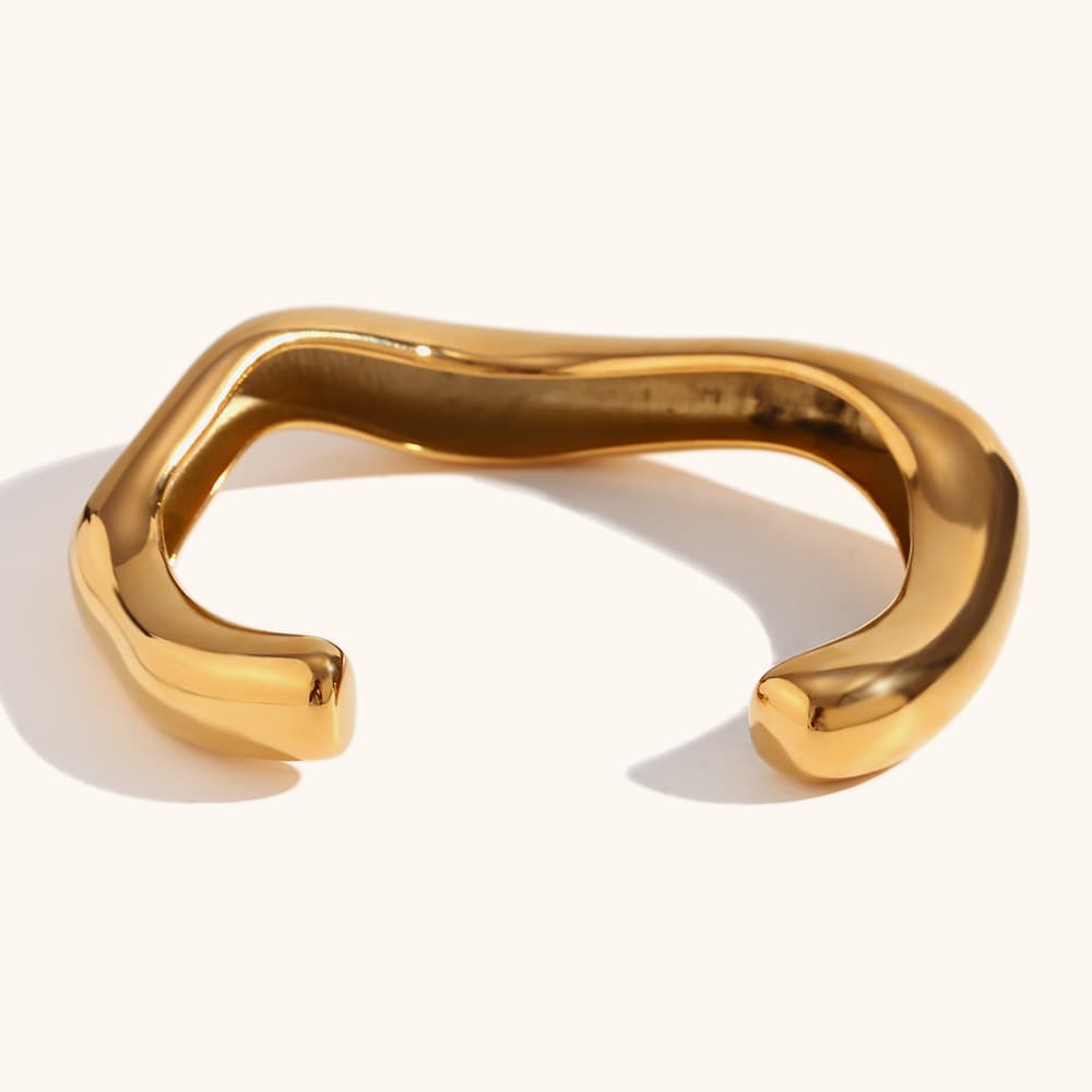 Pulseira feminina personalizada com design irregular 4