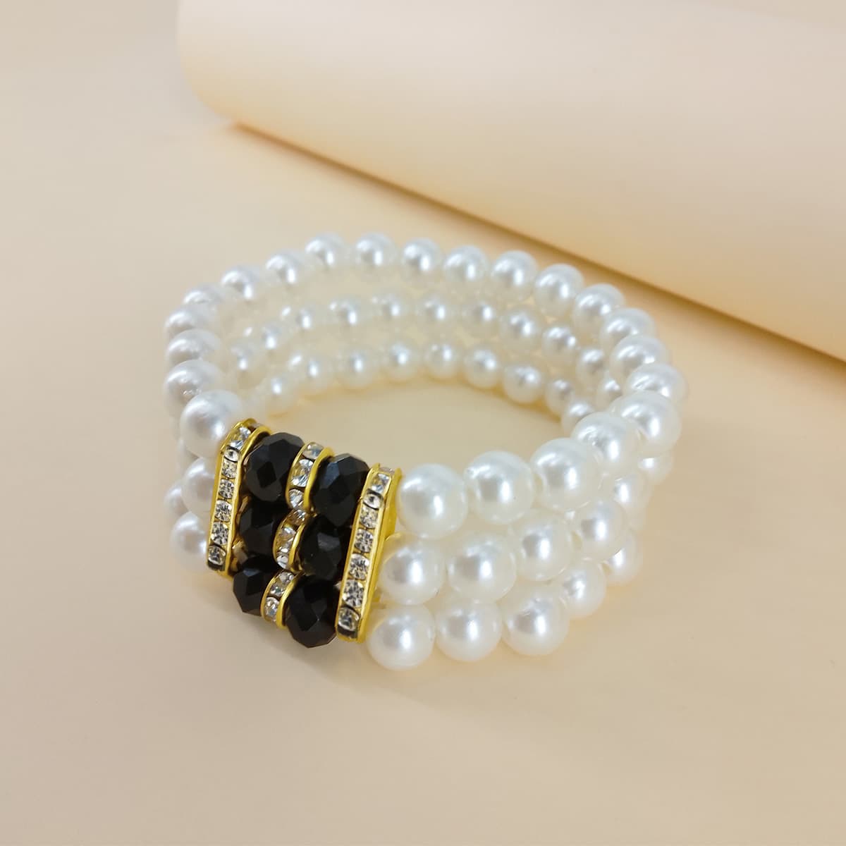 Pulseira de pérolas para baile de máscaras feminina