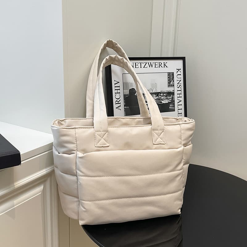 Bolsa versátil com bordado em linha para mulheres 9