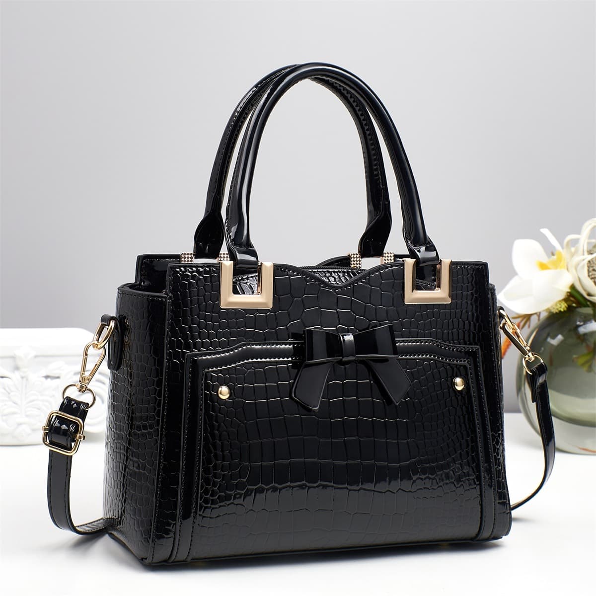 Conjunto elegante e sofisticado de bolsa tote e carteira para mulheres com grande capacidade. 7