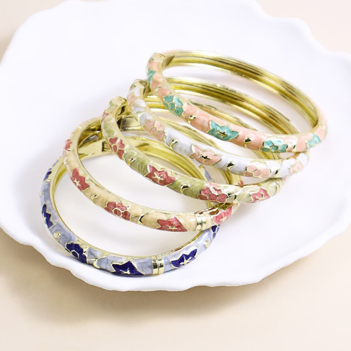 Pulseira floral esmaltada para mulheres