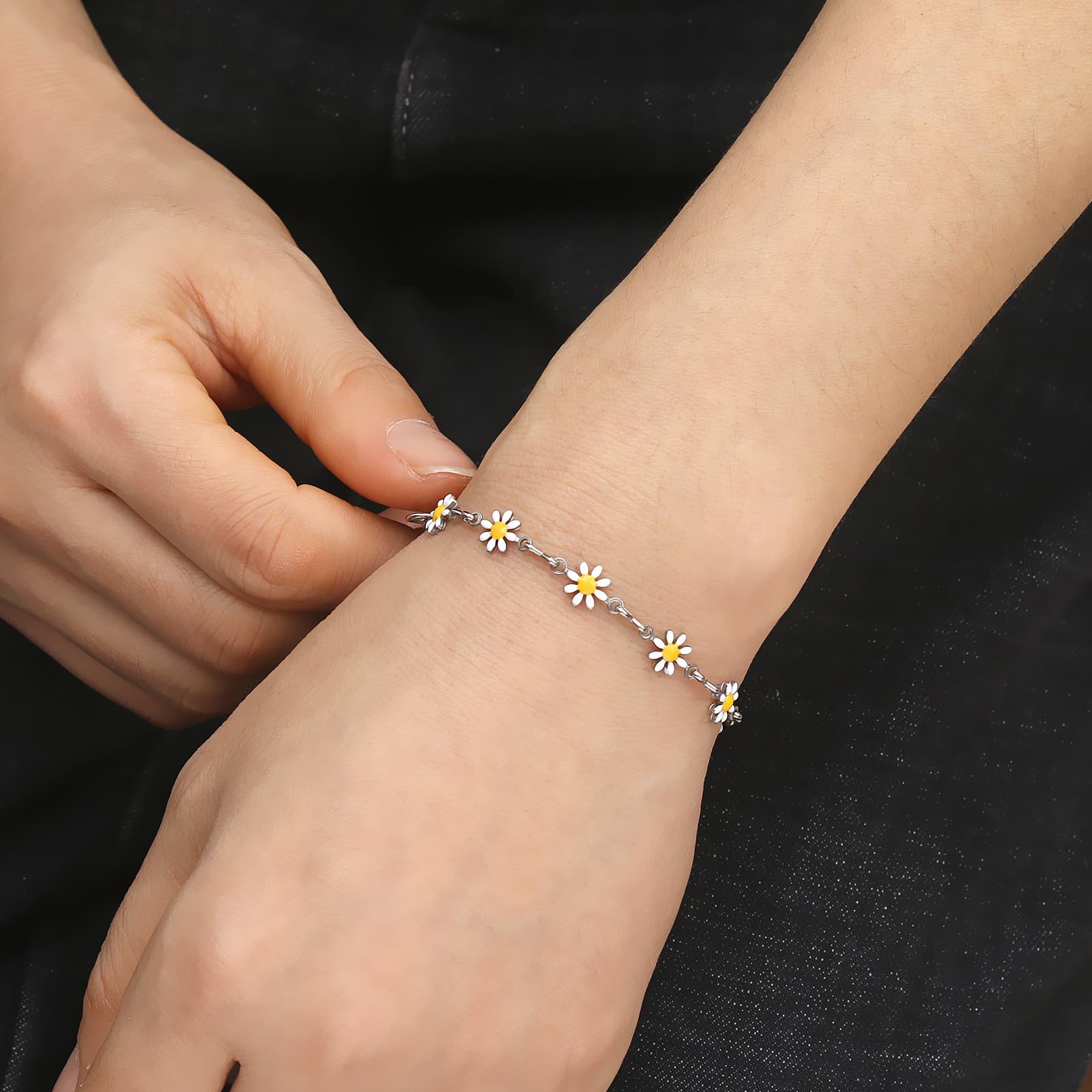 Bracelete pequena com flor nova para mulheres 5