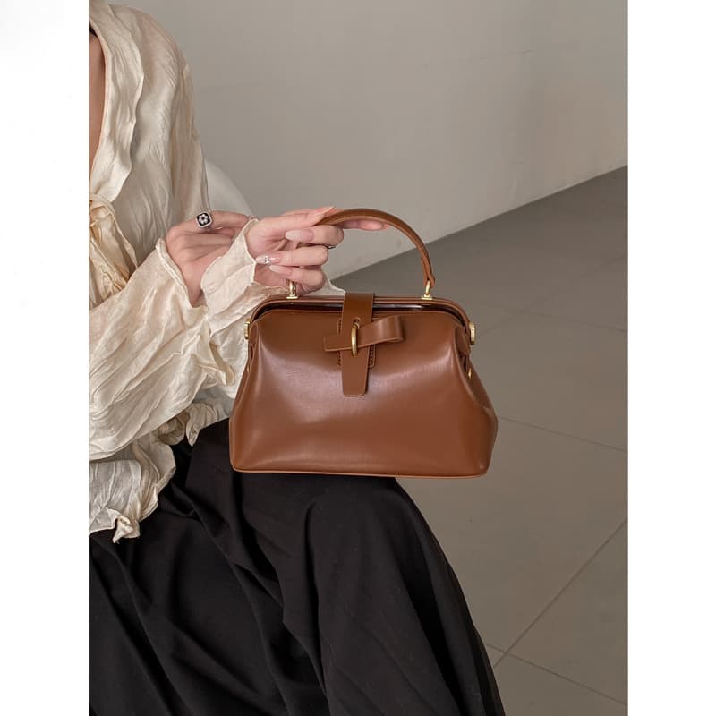 Bolsa feminina de couro bovino de luxo acessível 10