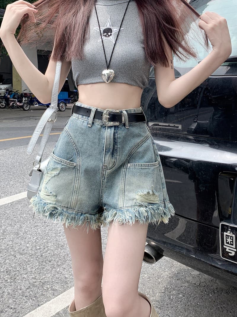 Shorts Jeans Rasgados, Pernas Largas, Barra Desfiada, Modela 7