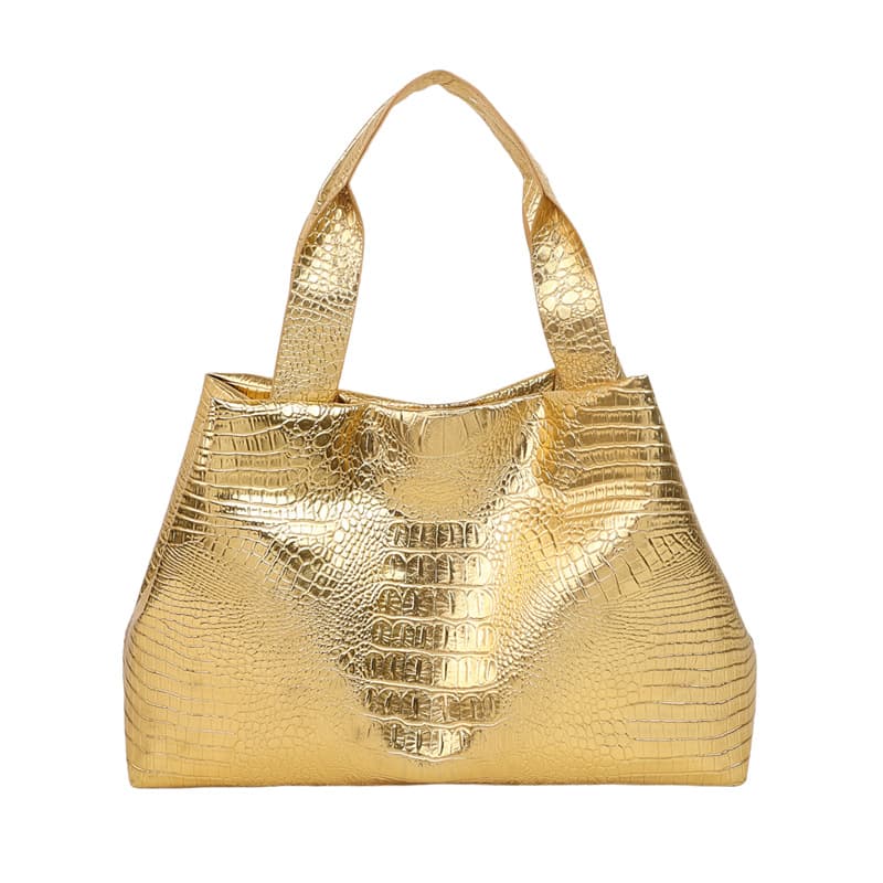 Bolsa feminina com estampa de crocodilo e textura sofisticada. 4