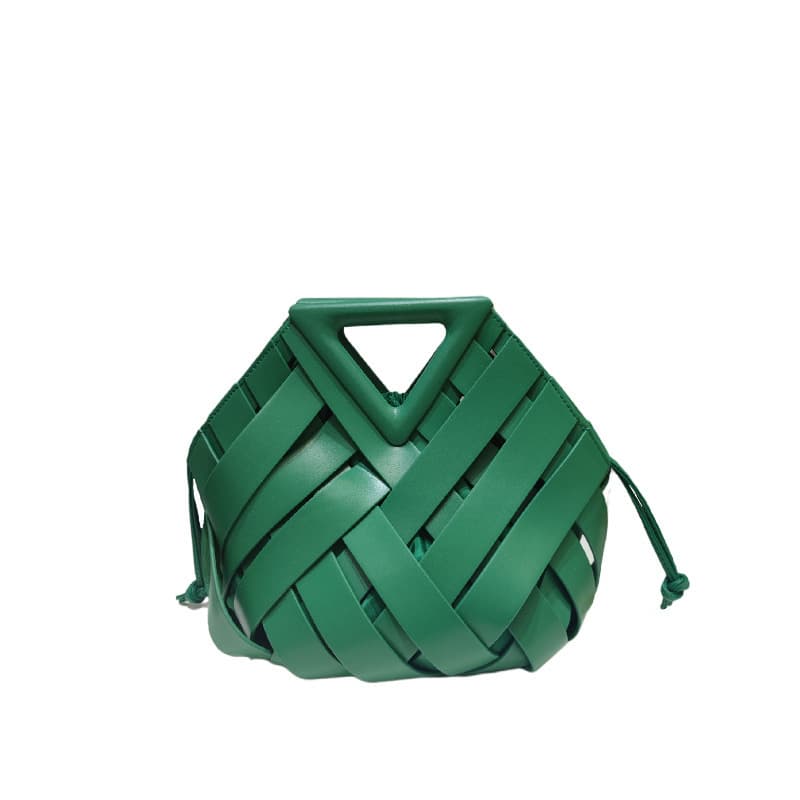 Bolsa transversal feminina com fecho magnético triangular 2