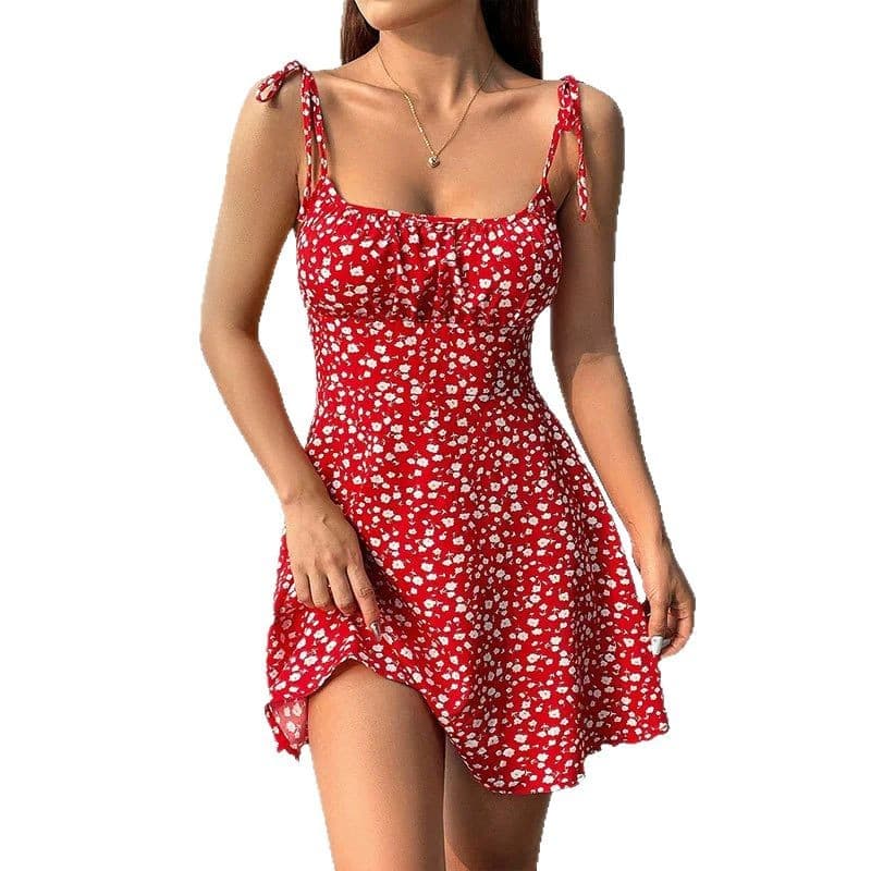 Vestido Floral De VerãO, Modelo Evasê, Com Cintura Marcada, Ideal Para O Dia A Dia. Roupa Casual Feminina Que Afina A Silhueta.