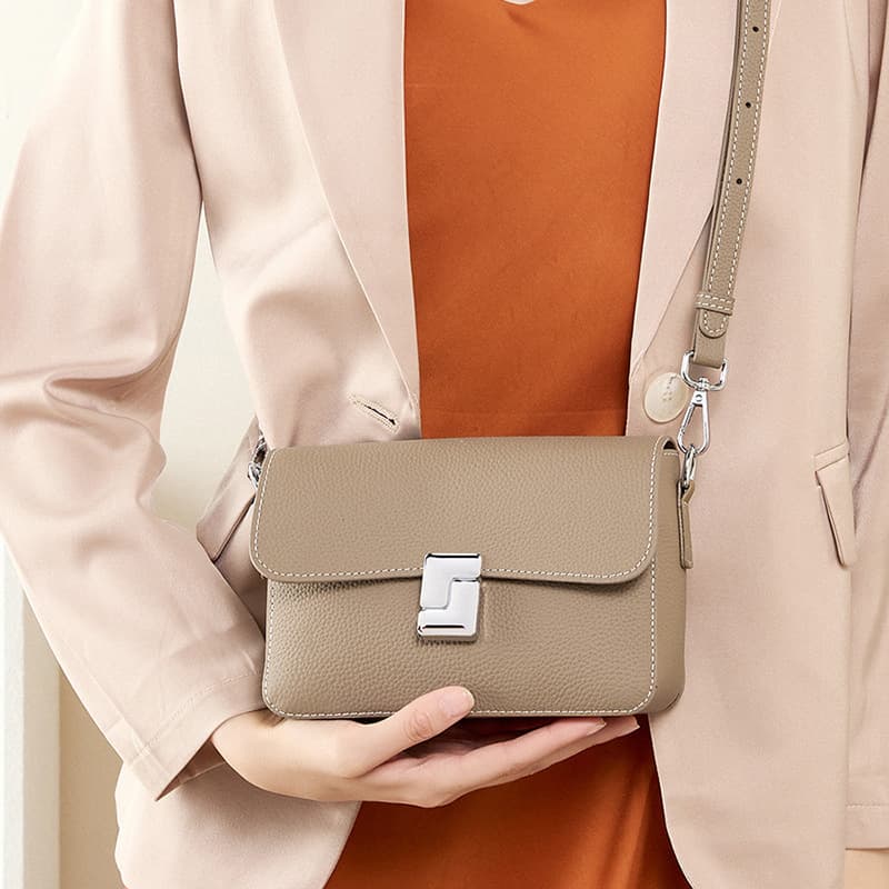 Bolsa quadrada feminina em couro legítimo